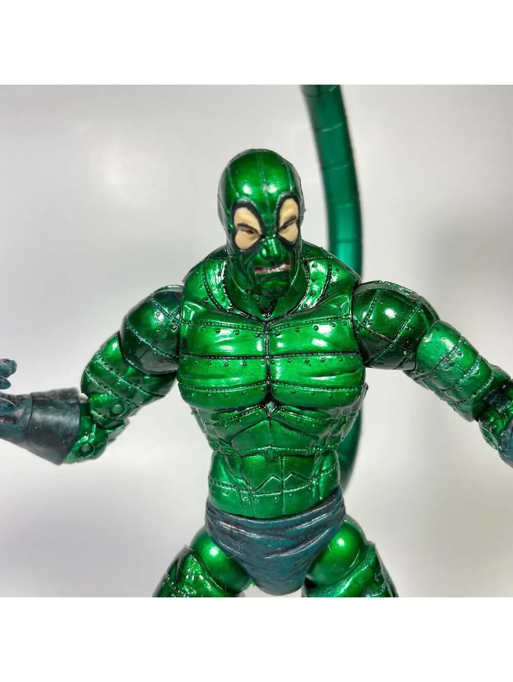 7” 2004 Toy Biz Marvel Spider-Man Metallic Tail-Strike Scorpion Figure - INCOMP.